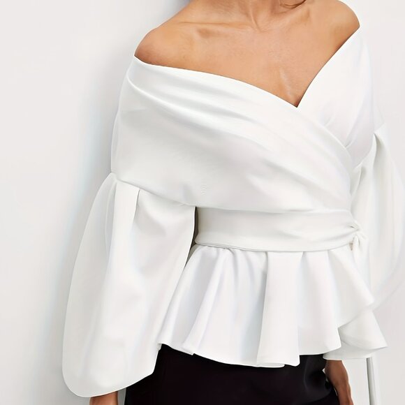 Elegant Off-Shoulder Blouse with Lantern Sleeves and Ruffle Hem - Picture 2 of 5